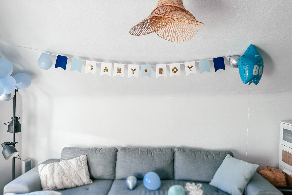 Blog Martha Klose Babyparty Dekoration blau weiß Interior Luftballons Girlande